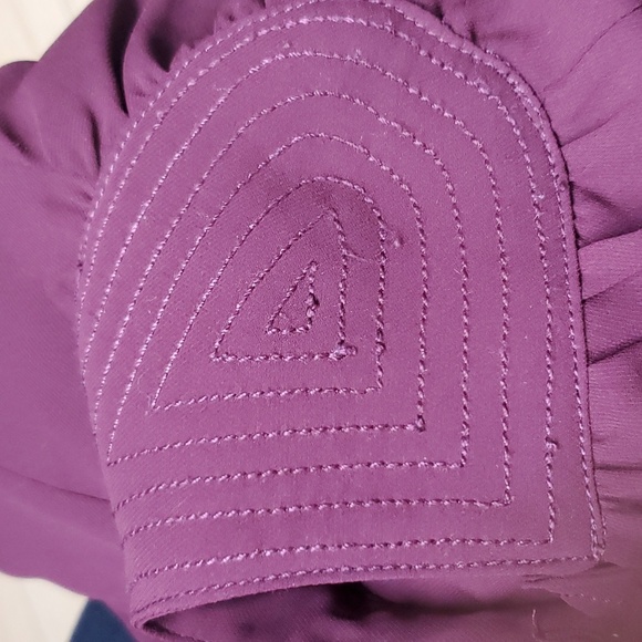 NWT Chic Cache burgundy blouse with peek a boo cutout in back. - Picture 10 of 10